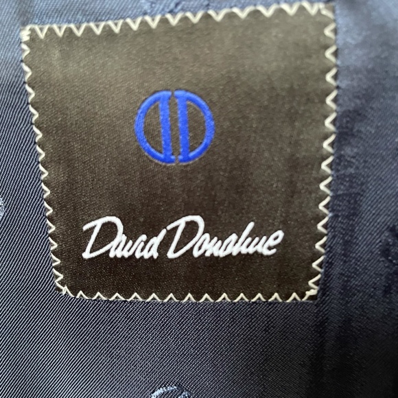 Beautiful Black Tux with Peak Lapel - Loro Piana Fabric - Picture 6 of 11